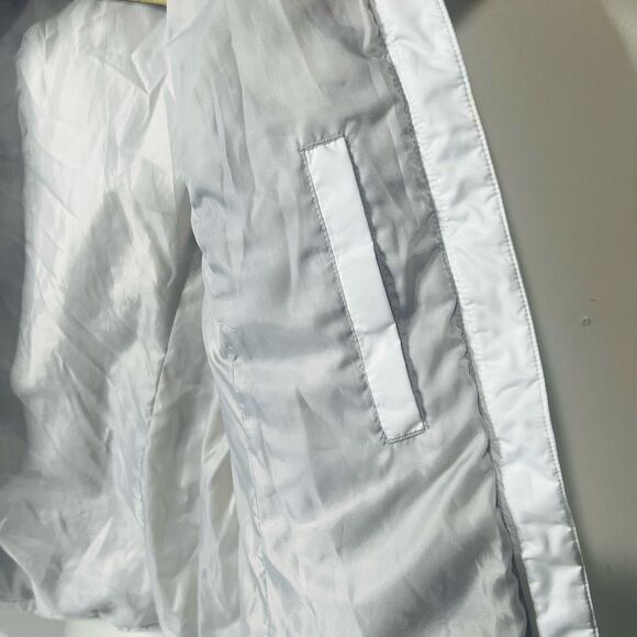 Eddie Bauer White Puffer Down Vest Sz Small - Picture 11 of 12